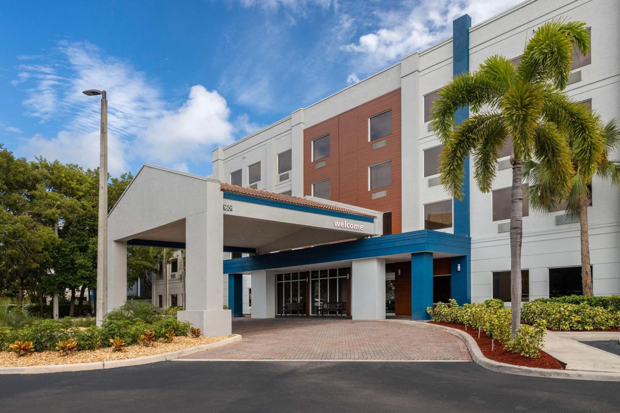 Hampton Inn West Palm Beach Central Airport Exterior foto