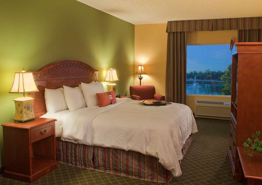 Hampton Inn West Palm Beach Central Airport Habitación foto